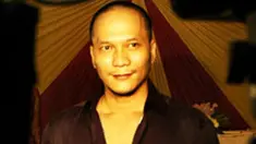 Tak ingin terlalu lama menyandang status duda, Iwa K mengumumkan kabar bahagia perihal pernikahannya dengan teman lama musisi asal Bandung itu. Wanita ini dikenalnya sebagai seorang kreatif di salah satu stasiun tv swasta.