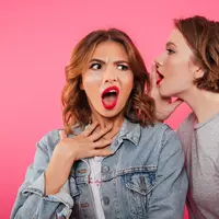 Berikut tips yang bisa membantumu berhenti bergosip! (Foto/Dok: freepik.com/drobotdean)