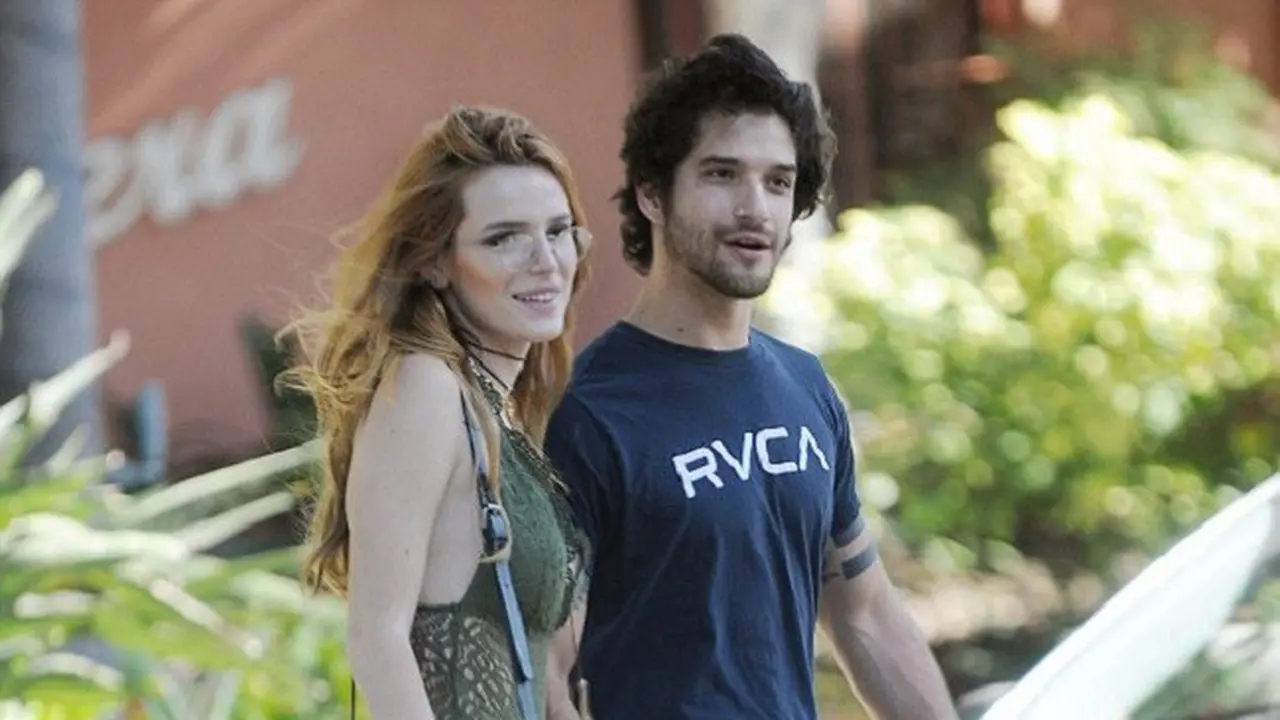 Bella Throne dan Tyler Posey