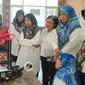 Pelatihan pengoperasian printer 3D kepada guru SMKN 2 Kota Cirebon untuk membuka peluang bisnis baru di era digital. Foto (Liputan6.com / Panji Prayitno)