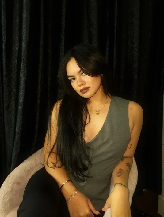 <p>[Instagram/shafaharris]</p>