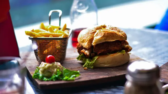 Ilustrasi fas food (sumber: Pixabay)