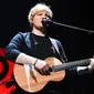 Tur Ed Sheeran yang bertajuk Divide adalah satu konser yang menghebohkan dunia. Akan tetapi tur ke Asia dibatalkan karena ia mengalami kecelakaan. (Theo Wargo/GETTY IMAGES NORTH AMERICA/AFP)