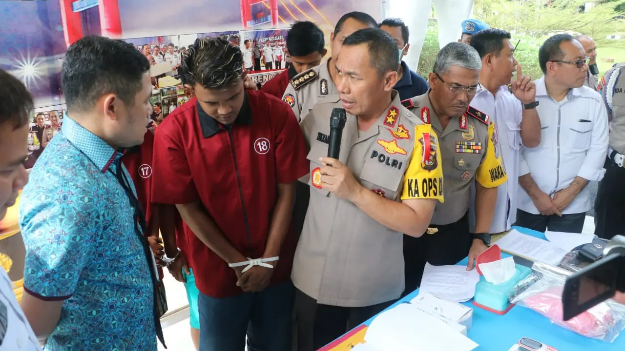 Warga Jawa Timur Edarkan Ribuan Butir Ekstasi di Hotel Palembang