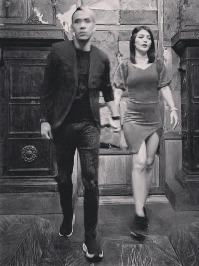 Lama Tak Terdengar Kabar, Ini 6 Potret Ikmal Tobing Drummer TRIAD Bareng Kekasih