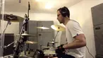 Aksi Petr Cech jadi 'Drummer' Dadakan U2 (Petr Cech)