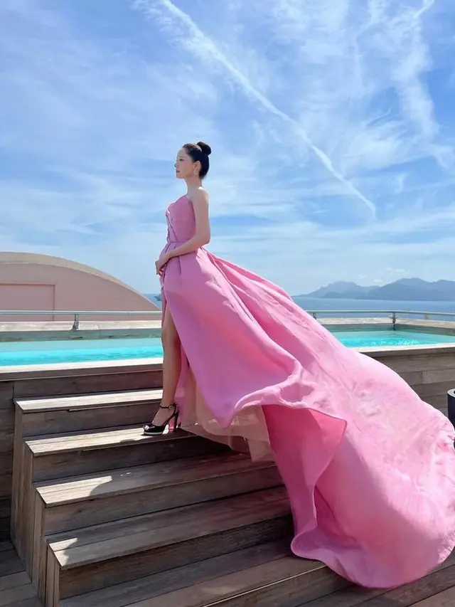YoonA saat Hadir di Festival Film Cannes 2024.