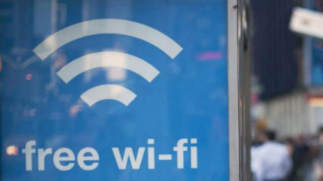 Buang Sampah di Tempatnya, Gratis Wifi