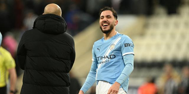 Viral! Rayan Cherki Ditegur Staf Man City Gara-Gara Pakai Jersey Liverpool