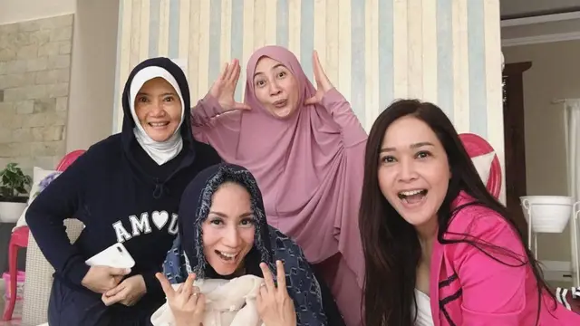 [Bintang] Maia Estanty dan saudaranya