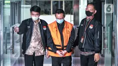 Mantan Kepala Bea dan Cukai Makassar Andhi Pramono saat ditahan Komisi Pemberantasan Korupsi (KPK), Jakarta, Jumat (7/7/2023). (Liputan6.com/Angga Yuniar)