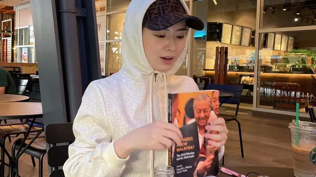 10 Tahun Jadi Mualaf, Ini 6 Potret Ayana Moon saat Lepas Hijab di Korea Selatan