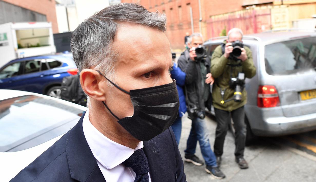 Ryan Giggs sendiri mengaku bahwa dirinya tidak bersalah atas tuduhan tersebut dan berharap untuk membersihkan namanya. Tapi jika terbukti bersalah, maka penjara lima tahun sudah menanti. (Foto: AFP/Paul Ellis)