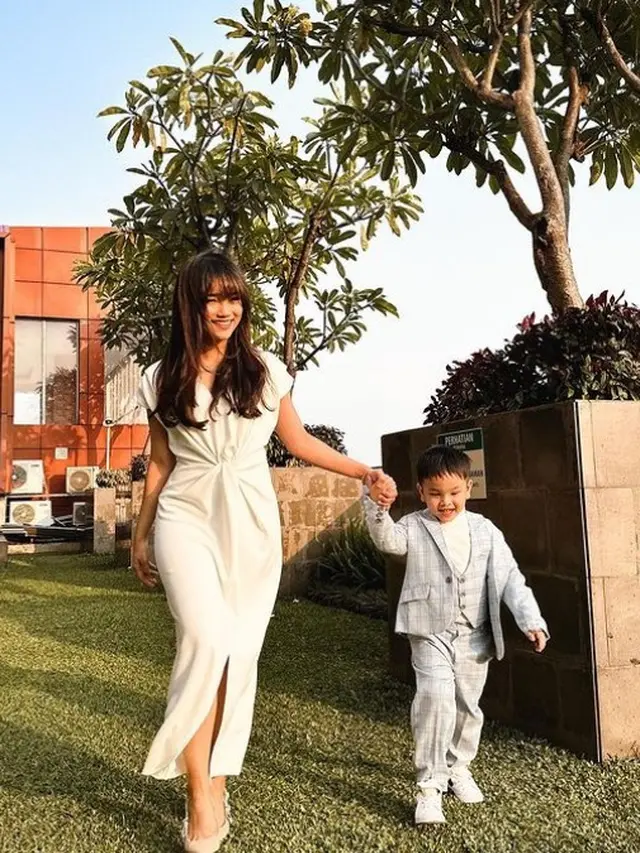 Fuji An menawan dengan dress (Instagram/fuji_an)