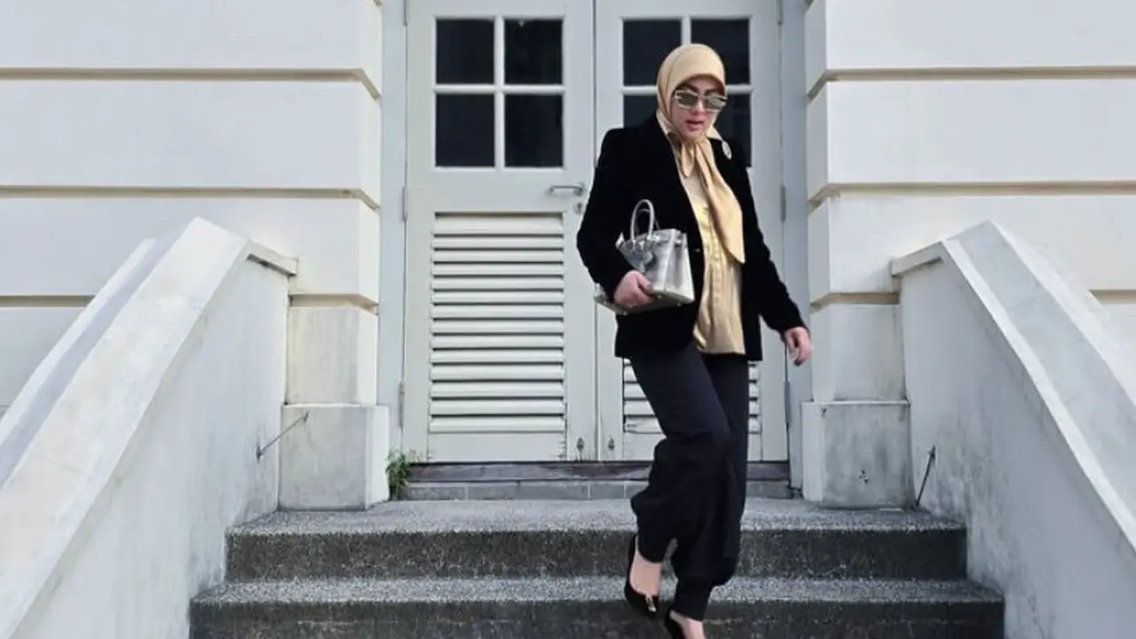 Intip tampilan terbaru Syahrini yang super mahal