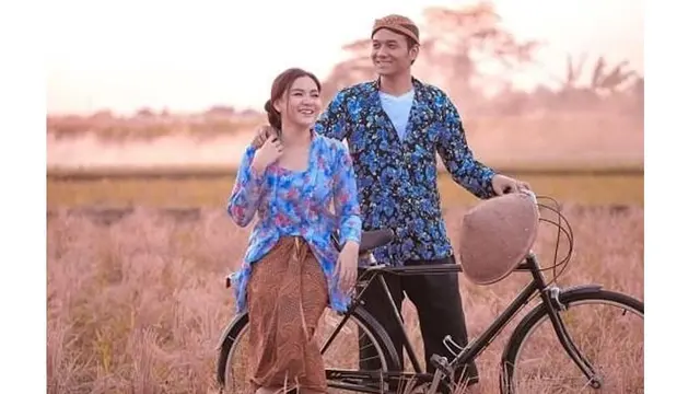 6 Foto Lawas Prewedding Vicky Shu Tema Bertani, Sederhana Tapi Berkesan