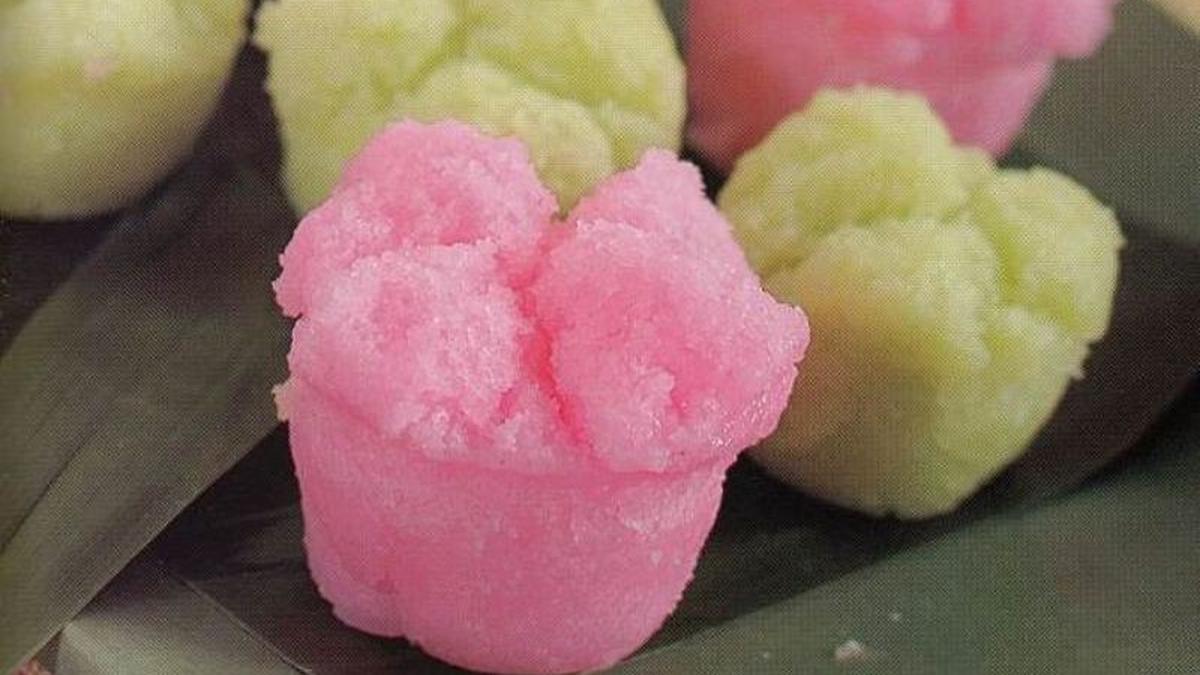 Resep Kue Mangkok Lembut &amp; Manis, Jajanan Tradisional yang Banyak Digemari