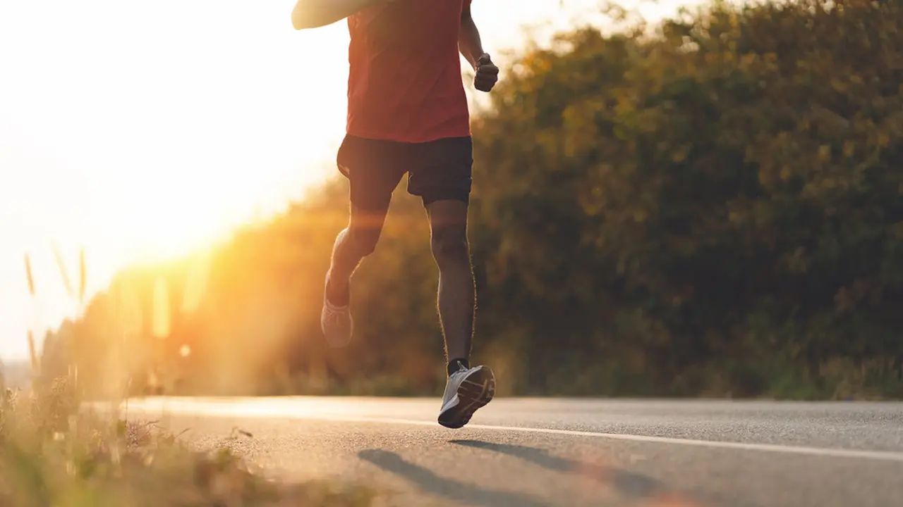 Pelari 60 Tahun Berhasil Selesaikan Maraton Jakarta ke Bali