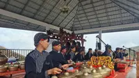 Pemain gamelan di pendopo wisata Bumi Makukuhan Desa Wonosari Kamis (3/3/2022) siang.