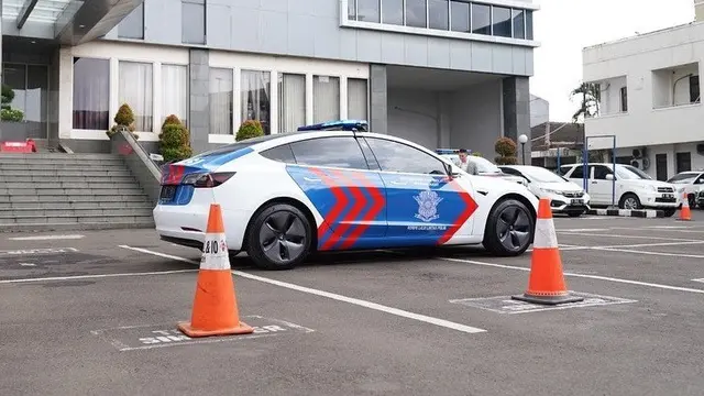 Tesla