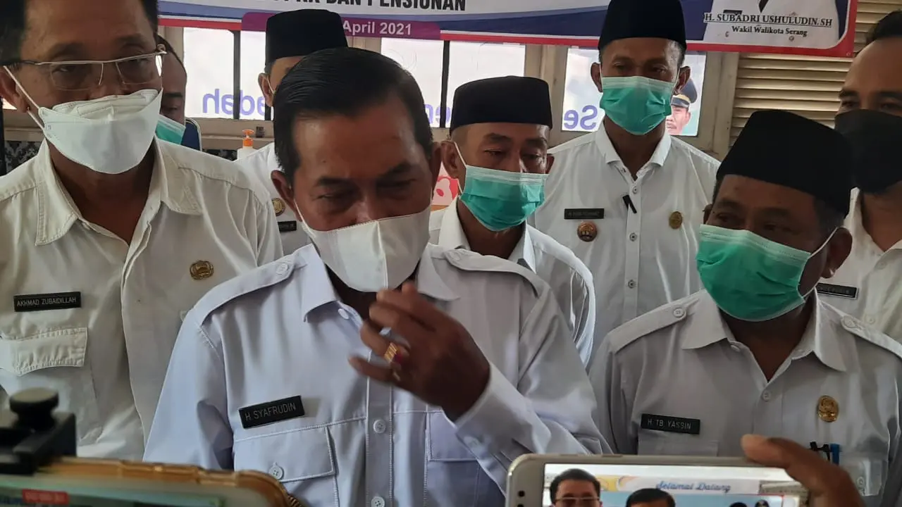 Walikota Serang, Syafrudin, Saat Diwawancarai Awak Media. (Rabu, 21/04/2021). (Liputan6.com/Yandhi Deslatama).