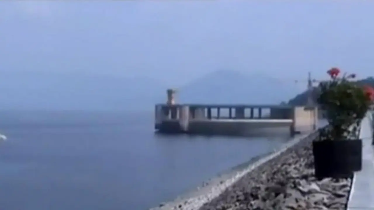Kemarau Berkepanjangan, Waduk Jatiluhur Surut Tajam