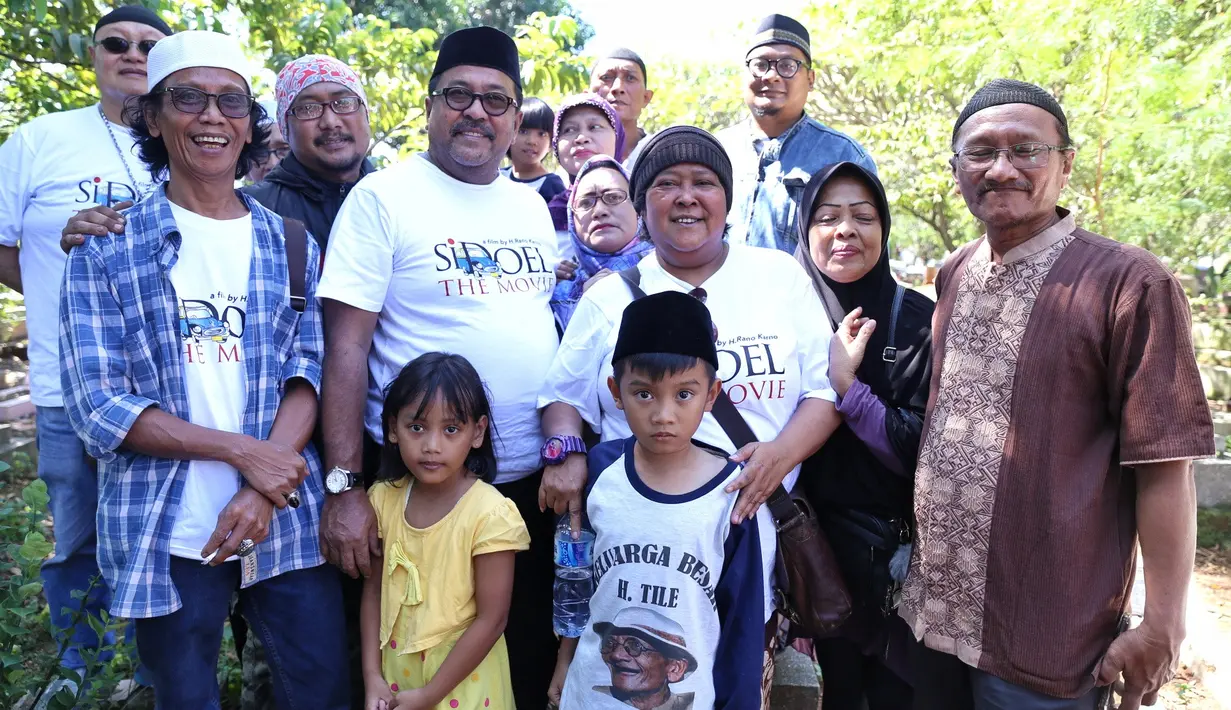 Rano Karno dan Keluarga Si Doel