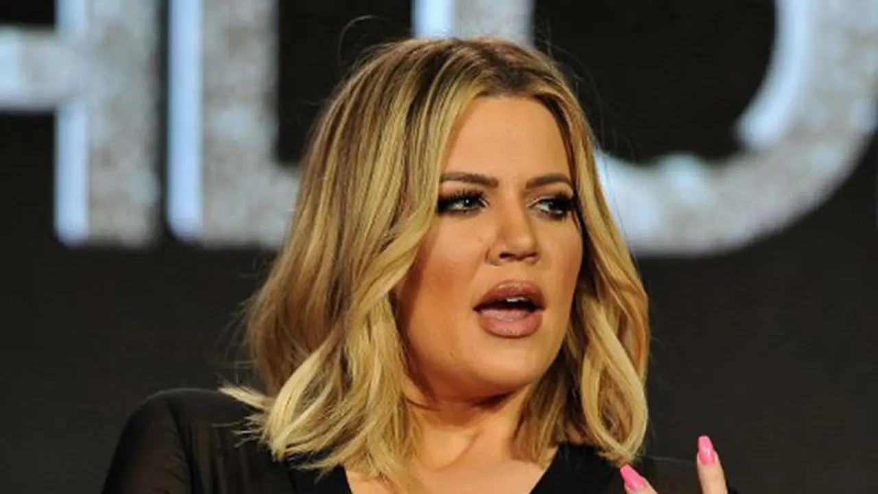 [Bintang] Khloe Kardashian