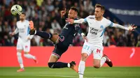 PSG memimpin 1-0 terlebih dahulu melalui gol Neymar pada menit ke-12 usai memanfaatkan umpan Marco Verratti. (AFP/Franck Fife)