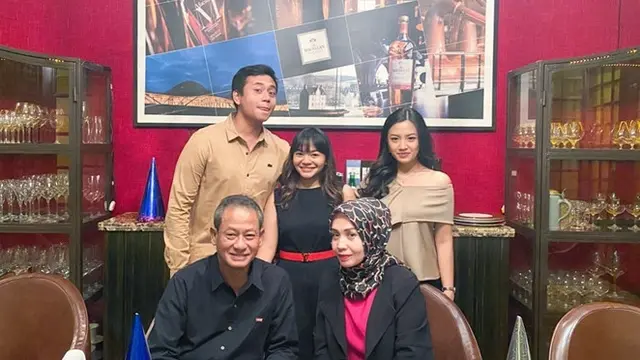 6 Potret Kompak Amel Carla dan Lintang Aqmarina, Kakaknya yang Jarang Tersorot