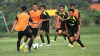 Latihan Persebaya jelang Piala Presiden (Bola.com/Zaidan Nazarul)