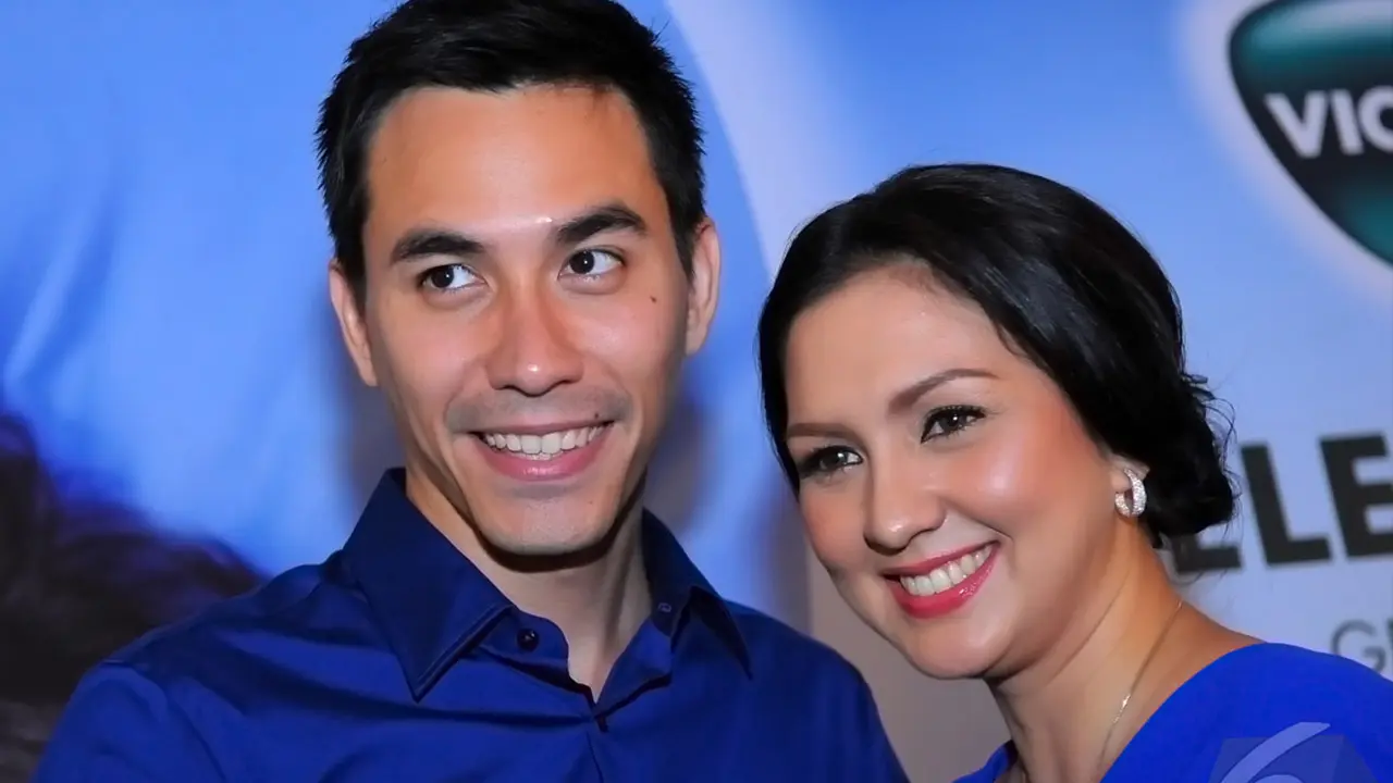 Darius Sinathrya dan Donna Agnesia