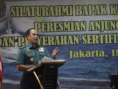 Kepala Staf Angkatan Laut (KSAL) Laksamana TNI Ade Supandi Ade Supandi memberi sambutan pada peresmian anjungan utama Pusat Hidrografi dan Oseanografi Angkatan Laut (Pushidrosal) di Mako Pushidrosal, Jakarta, Kamis(18/1). (Liputan6.com/Arya Manggala)