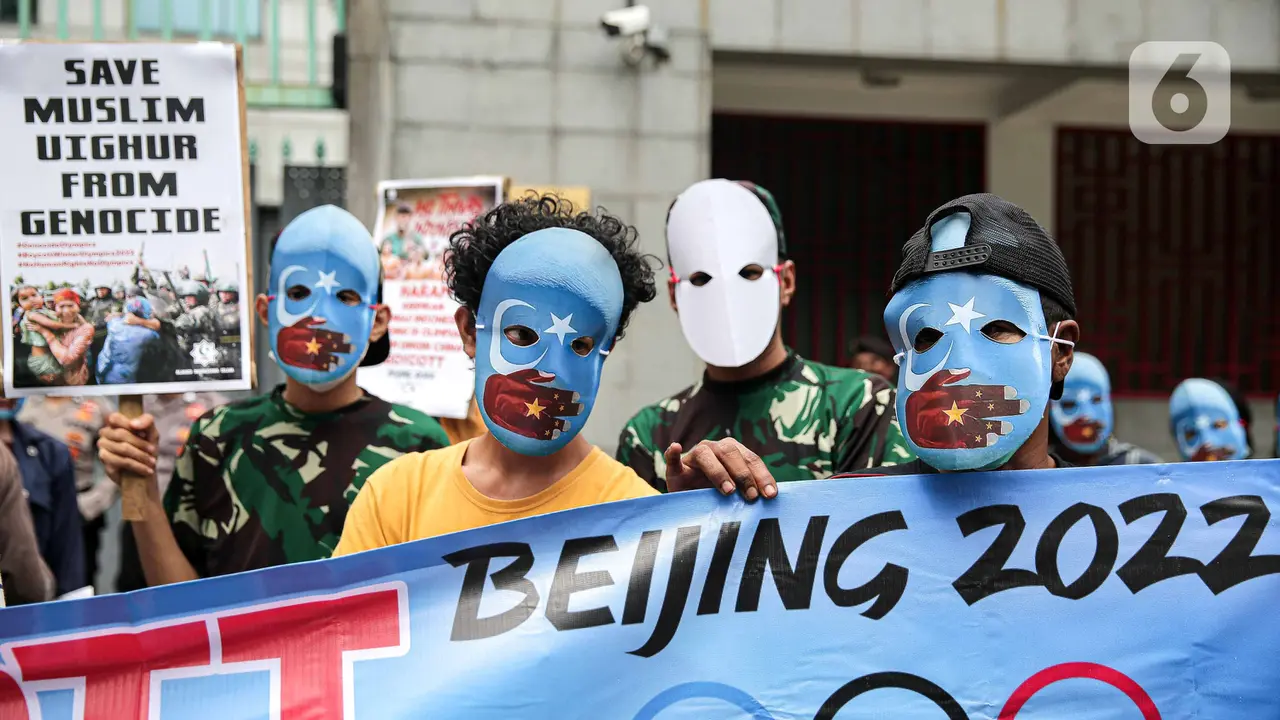 FOTO: Aksi Geruduk Kedutaan Besar China Terkait Uighur