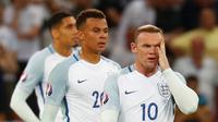 Kekalahan dari Islandia lebih buruk bagi Rooney dan timnas Inggris karena terjadi di babak 16 besar bila di bandingkan hasil Piala Eropa 2004 dan 2012. (Reuters/Kai Pfaffenbach)