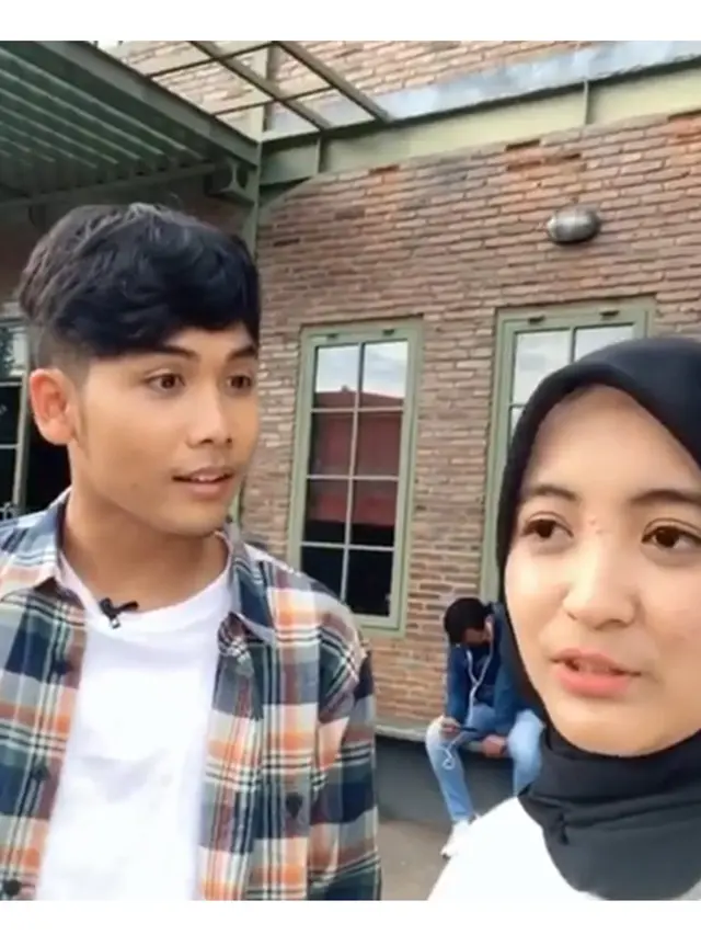 Dijodohkan Netizen, Ini 5 Momen Keakraban Arafah Rianti dan Bintang Emon