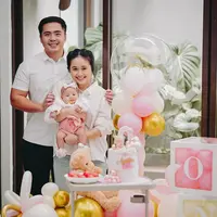 Lihat di sini gaya Gritte Agatha rakayan 1 bulan kehadiran sang putri. [@gritteagathaa].