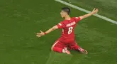 Selebrasi striker Timnas Turki, Arda Guler setelah mencetak gol kedua timnya ke gawang Timnas Georgia pada laga matchday pertama Grup F Euro 2024 di Westfalenstadion, Dortmund, Jerman, Selasa (18/6/2024). (AP Photo/Andreea Alexandru)