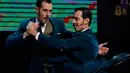 Nicolas dan Germán Filipeli tampil dalam putaran final kategori Stage di Tango Dance World Championship 2019 di Buenos Aires, Argentina, Rabu (21/8/2019). Tango Dance World Championship 2019 diikuti penari berusia 18 hingga 99 tahun. (AP Photo/Natacha Pisarenko)