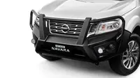 Aksesoris bullbar genuine  yang ditawarkan untuk Nissan Navara telah diakui sebagai aksesori keselamatan berkendara dengan peringkat maksim