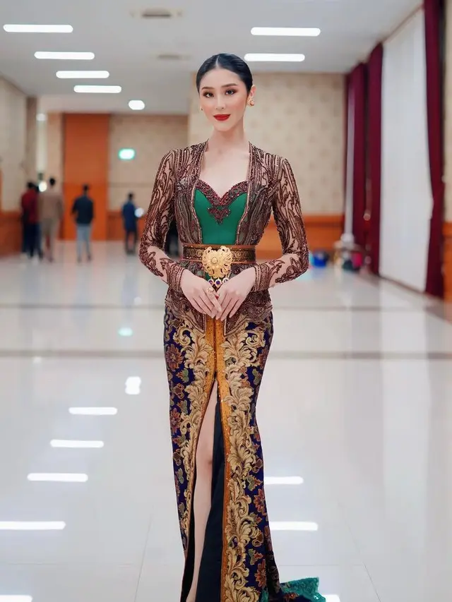 Putu Ayu Saraswati Puteri Indonesia Lingkungan 2020 yang Baru Dilamar Arsyah Rasyid. [@ayusarasw]