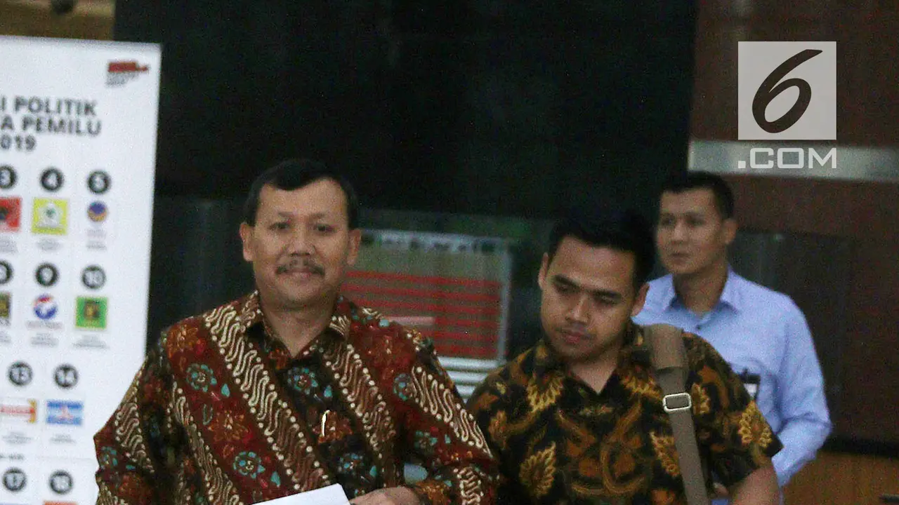 Senyum Sekda Jabar Usai Diperiksa KPK Terkait Suap Meikarta