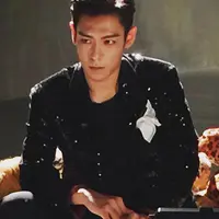 Positif mengonsumsi ganja dan didiagnosis overdosis kondisi T.O.P sempat kritis dan mengkhawatirkan. Hal ini juga diakui sang ibu yang mengatakan keadaan anaknya tidak baik dan sangat membuatnya sedih. (Instagram/choi_seung_hyun_tttop)