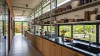 16 Ide Dapur Memanjang di Samping Rumah dengan Rangka Baja Ringan, Kokoh 7 Bebas Rayap