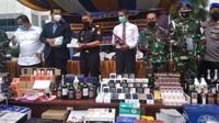 Kantor Pelayanan Utama Bea dan Cukai Batam musnahkan Barang Milik Negara (BMN) hasil penindakan di bidang kepabeanan dan cukai 2017 hingga 2020, Senin (21/12/2020).