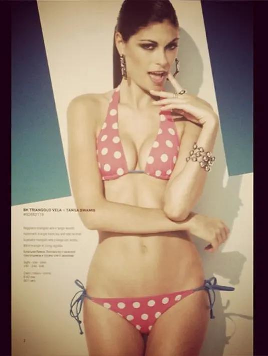 Saat tampil di kontes kecantikan Miss Italia mewakili Lombardia pada 2006, Linda merebut gelar Miss Eleganza. (Via Instagram/@Lalindaa)