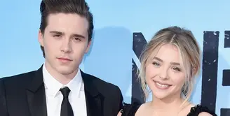Putra sulung David Beckham, Brooklyn Beckham, sedang merasakan jatuh cinta pada pandangan pertama. Pasalnya, dirinya selalu putus-nyambung dengan Chloe Moretz. (AFP/Bintang.com)