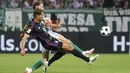 Kali ini pesta empat gol Bayern disumbang oleh Leroy Sane (4', 90'), Harry Kane (74'), dan Mathys Tel (90+4'). (Axel Heimken/dpa via AP)