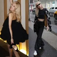 Lihat di sini beberapa potret penuh pesona Rose BLACKPINK saat pakai outfit berwarna hitam, pamer body goals tinggi semampai.