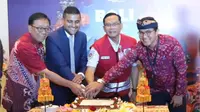 General Manager PT Angkasa Pura I Bandara Internasional I Gusti Ngurah Rai, Handy Heryudhitiawan (ujung kanan) pada peresmian pembukaan rute&nbsp; Etihad Airways Abu Dhabi &ndash; Denpasar, Rabu (26/6/2024) - (Foto: Dok. Humas Bandara Ngurah Rai).